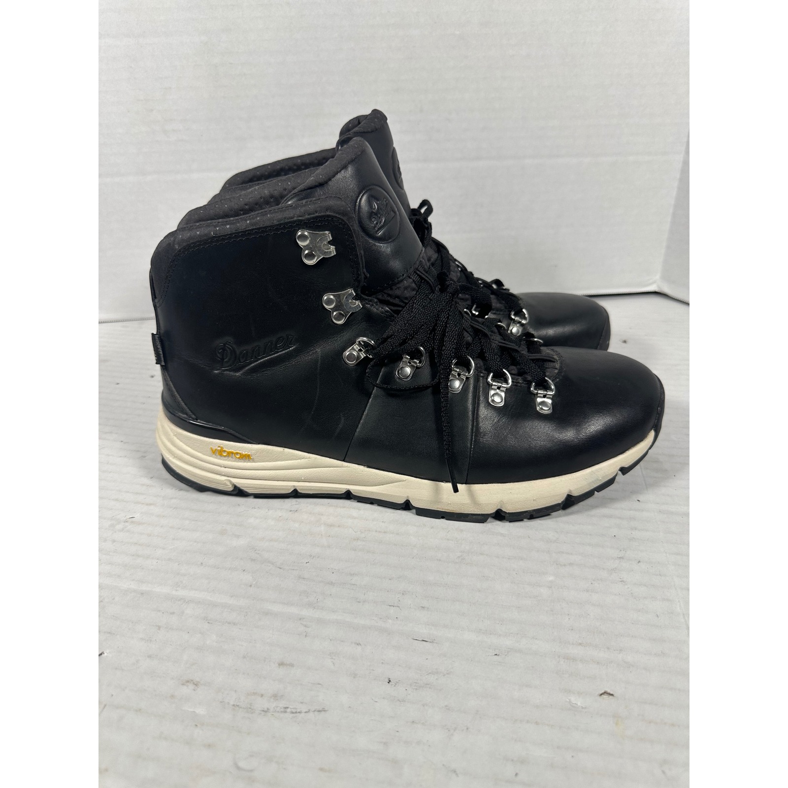 Danner Mountain 600 4.5 Black Leather Waterproof Hiking Boots 62242 Mens 10.5